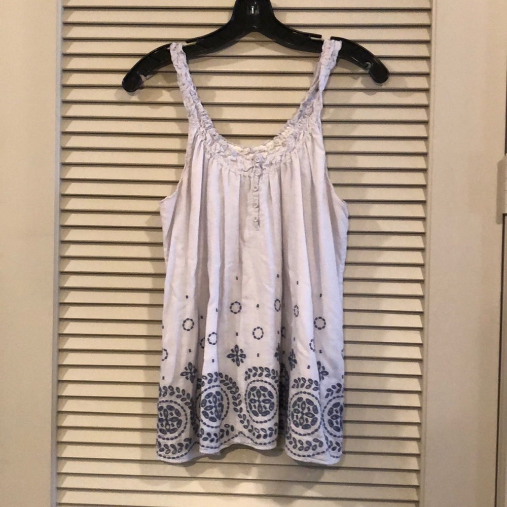 Abercrombie & Fitch Eyelet Tank Top Size Medium
